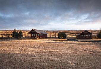 Sm  rat  n Cottages & Chalets allows 18 year olds to book a room