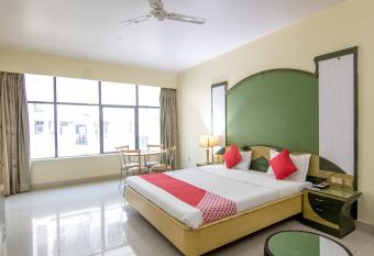 Collection O Hotel Green Forest allows 18 year olds to book a room