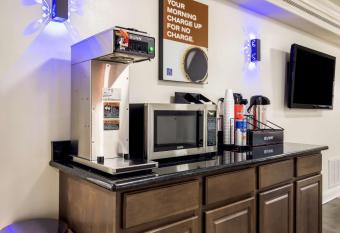 Motel 6 N Little Rock - Mccain has Smoking rooms