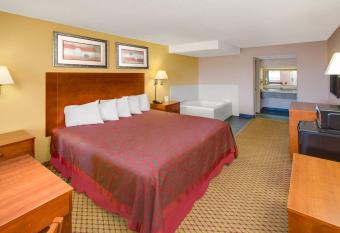 Days Inn by Wyndham Gulfport has Smoking rooms