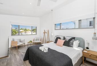 Aloha Byron Bay has Balcony rooms