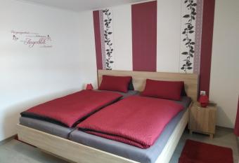 Ferienwohnung Waldesruh has Balcony rooms