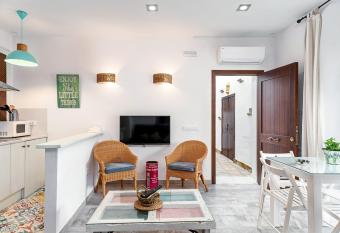 Girasol has Balcony rooms