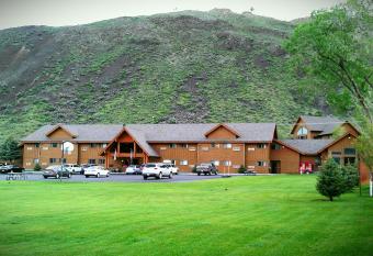 Yellowstone Village Inn and Suites allows 18 year olds to book a room
