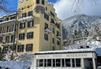 Hotel Fravi allows 18 year olds to book a room