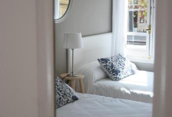 7 Moons Bed & Breakfast allows 18 year olds to book a room