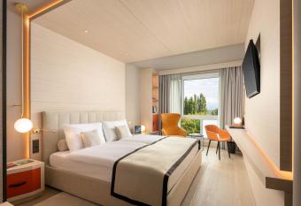 Hotel Vatel 4* Superior allows 18 year olds to book a room