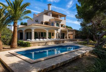 Can Camelia has Balcony rooms