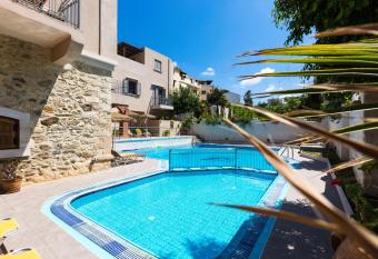 Philoxenia Apartments has Balcony rooms