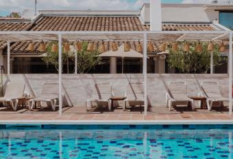 Oustau Camarguen H  tel & Spa has Balcony rooms