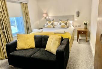 The Diamond Inn allows 18 year olds to book a room