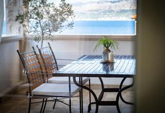 Art Apartments Postira has Balcony rooms