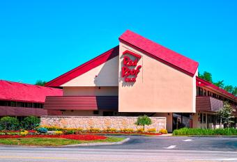 Red Roof Inn Edison has Smoking rooms