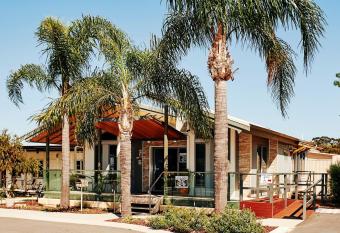 BIG4 Perth Midland Tourist Park has Balcony rooms