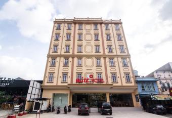 Blitz Hotel Batam Centre allows 18 year olds to book a room