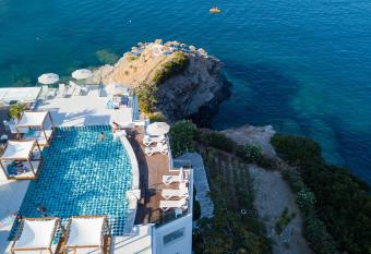 Blue Bay Lifestyle - ex Bali Blue Bay allows 18 year olds to book a room