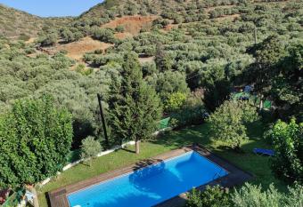 Almond Tree Villas has Balcony rooms