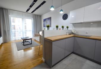 Center Rooms Ilumino allows 18 year olds to book a room