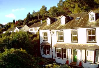 Fern Howe Guest House allows 18 year olds to book a room