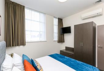 Quest New Plymouth Serviced Apartments allows 18 year olds to book a room