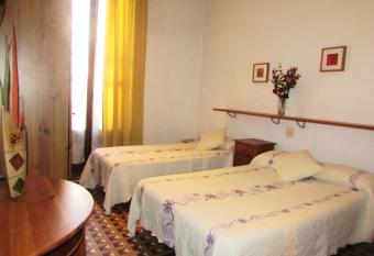Hostal Lima has Balcony rooms