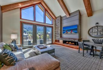 Luxury 2Br Residence Steps From Heavenly Village & Gondola Condo has Balcony rooms