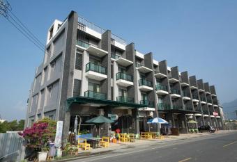 Puli No.7 has Balcony rooms