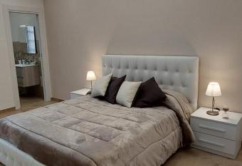 Casa Vacanze Francesca e Rooms has Balcony rooms