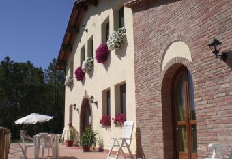 AGRITURISMO SANTA BARBARA COUNTRY HOUSE has Balcony rooms