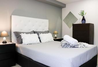 Casa Nossominho allows 18 year olds to book a room