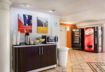 Motel 6 Beaumont Tx has Smoking rooms