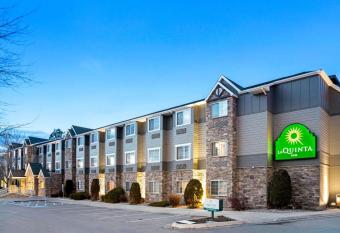 La Quinta Inn by Wyndham Missoula allows 18 year olds to book a room