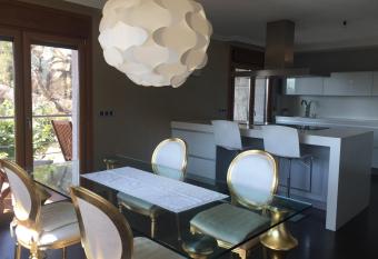 Chalet O B  tanico allows 18 year olds to book a room