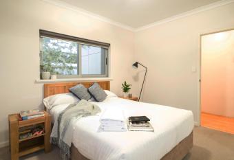 Airport Apartments by Vetroblu has Balcony rooms