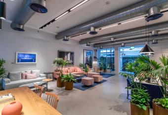 Artist Hotel - an Atlas Boutique Hotel allows 18 year olds to book a room