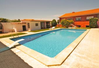 Casa da Praia Porto Sul by Flat in Porto allows 18 year olds to book a room