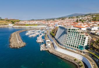 Angra Marina Hotel allows 18 year olds to book a room