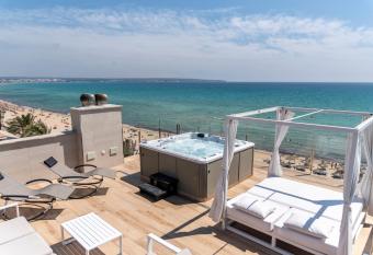 Apartaments Delfin has Balcony rooms