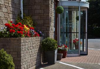 The Farmers Kitchen Hotel allows 18 year olds to book a room