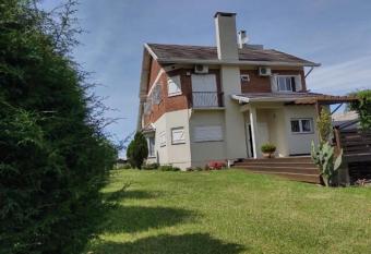 Casa da serra allows 18 year olds to book a room