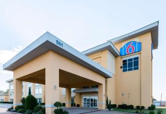 Motel 6 Joshua Tx allows 18 year olds to book a room