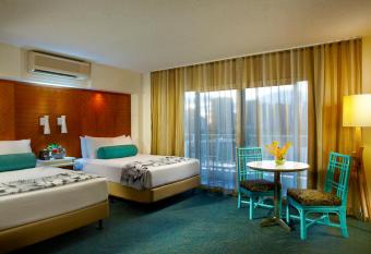 Oasis Hotel Waikiki allows 18 year olds to book a room