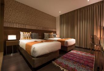 Hotel Gallery 67 allows 18 year olds to book a room