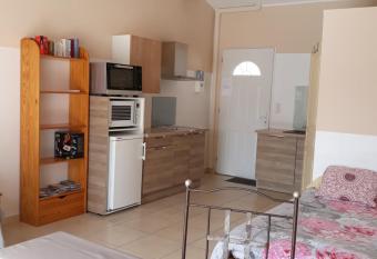 Studio Meubl   allows 18 year olds to book a room