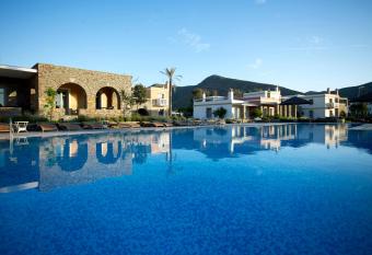 Porto Kea Suites has Balcony rooms