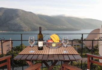 Almini Apartments has Balcony rooms