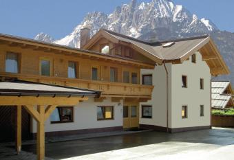 Appartement Barbara has Balcony rooms