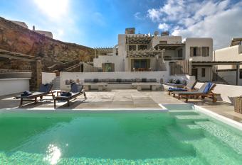 Miramare Suites Mykonos allows 18 year olds to book a room