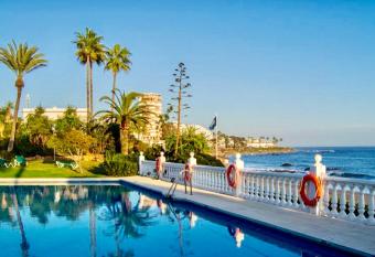 Lubina del Sol - Apartment by the Sea allows 18 year olds to book a room