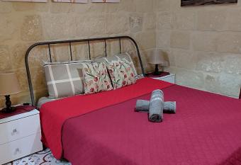 Sixty Two #4 allows 18 year olds to book a room